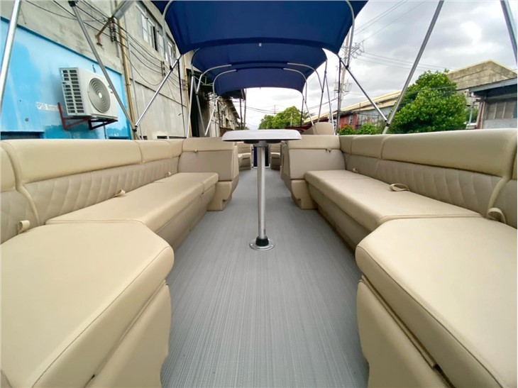 New Design Yacht Pontoon Boat
